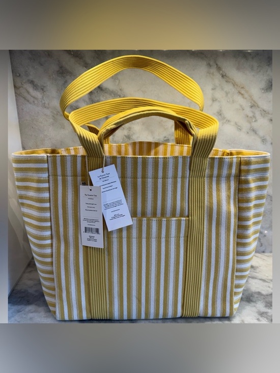 BEIS Handbags - BÉIS Honey Stripe Vacation Tote ✨ RARE Travel Weekender Carry-On Beach Bag
